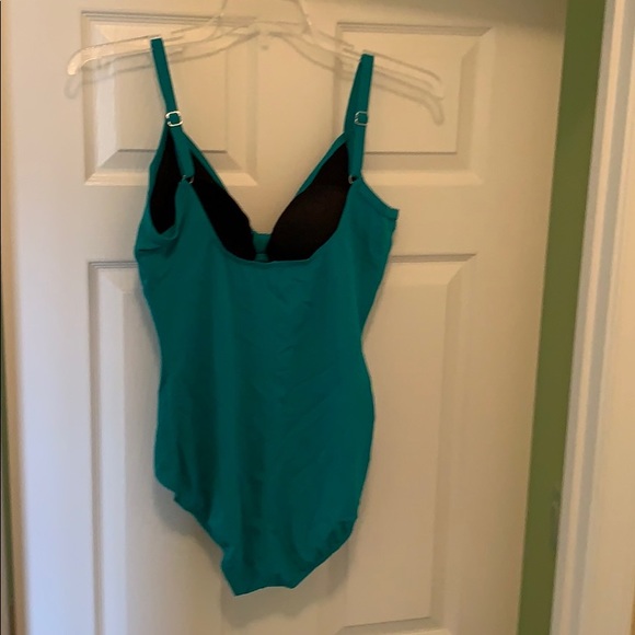 Swimsuit - Picture 2 of 3